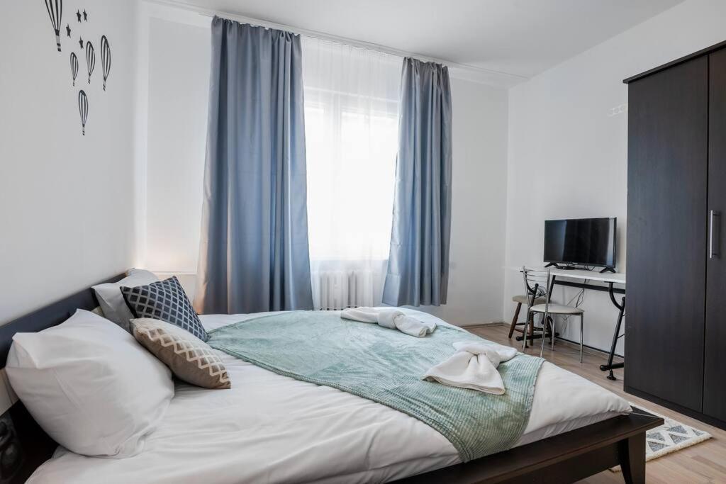 Spacious 3Bd Central Apartment Sofia Exterior photo