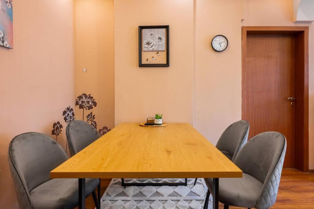 Spacious 3Bd Central Apartment Sofia Exterior photo