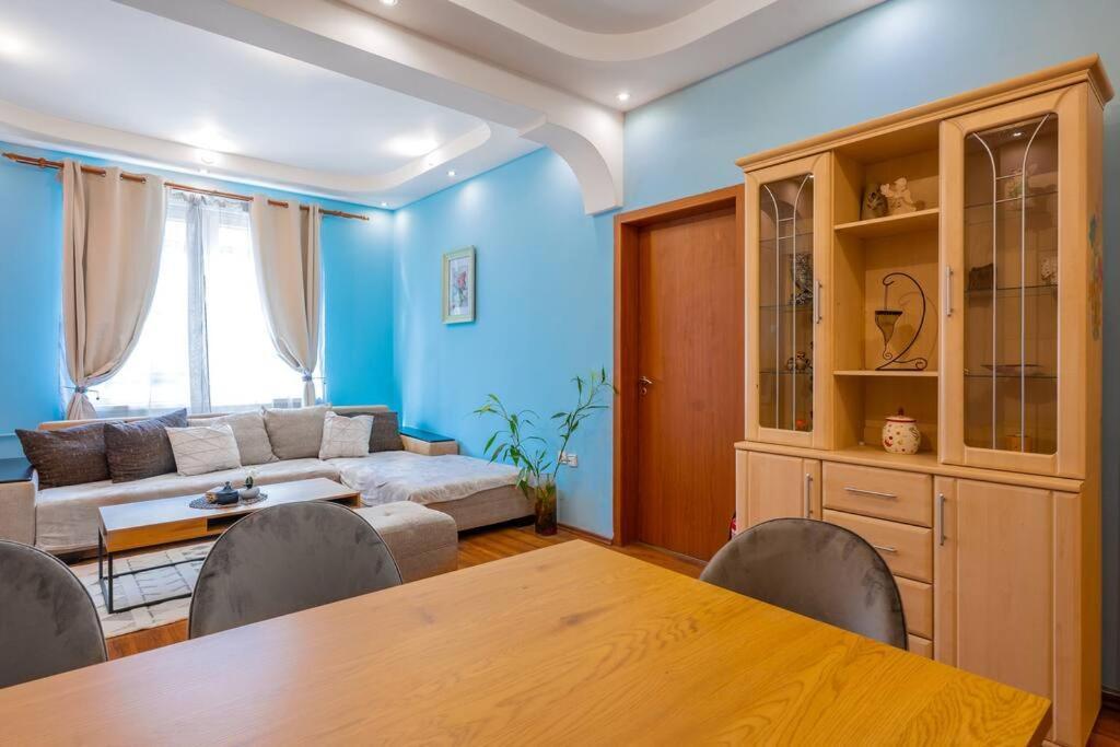 Spacious 3Bd Central Apartment Sofia Exterior photo