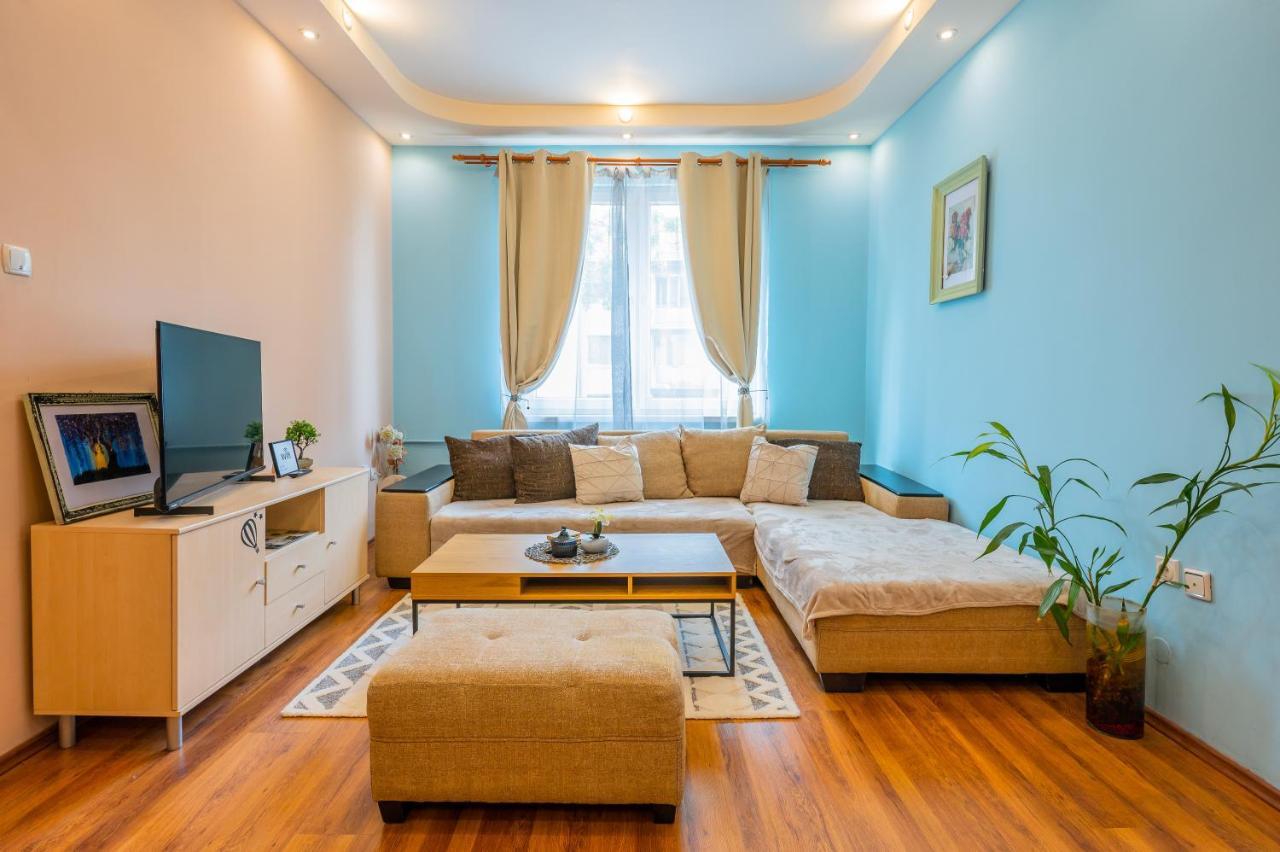 Spacious 3Bd Central Apartment Sofia Exterior photo